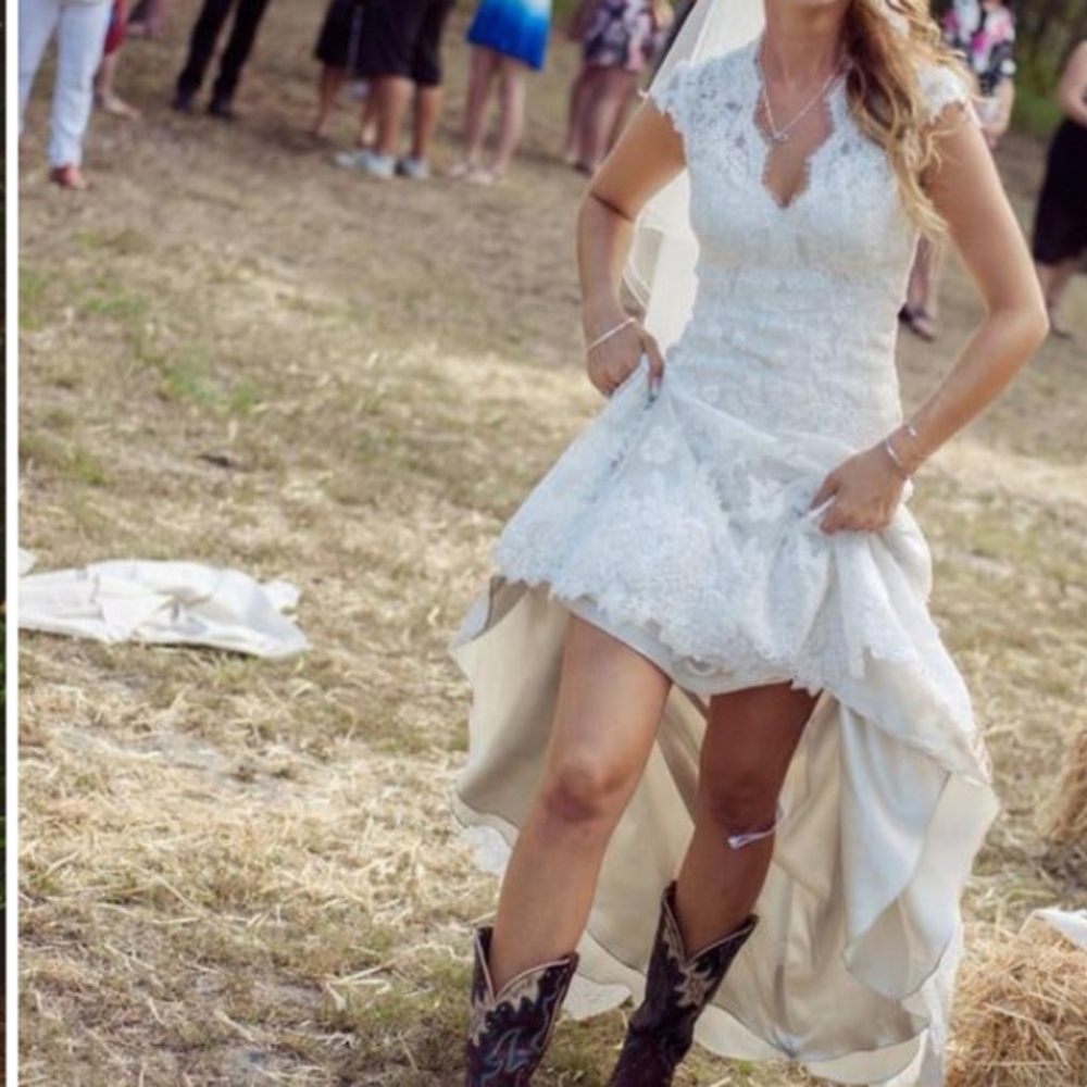 Size 8 Rustic Wedding Dress by Allure